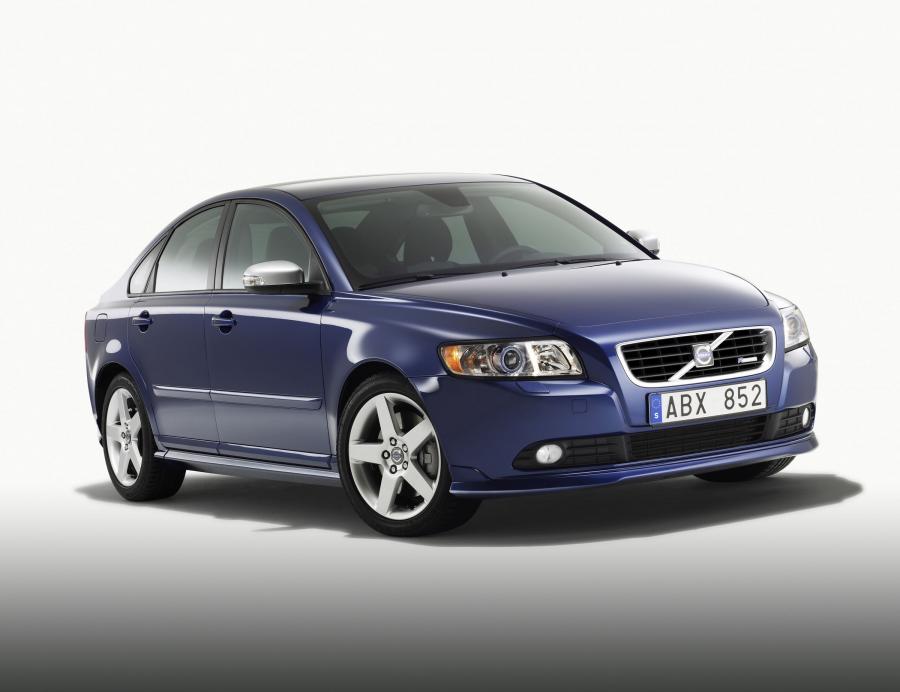  Volvo S40 2008 года  (фото 101 из 105)